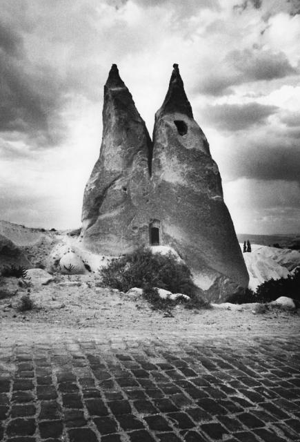 Immagine Allegata: cappadocia2-30x40_ph_gabriele_basilico.jpg